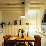 Cosy Traditional Old Stone Townhouse In Bastide Casa vacanze