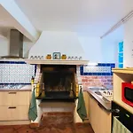 Cosy Traditional Old Stone Townhouse In Bastide *