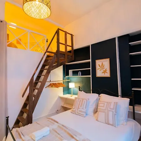 Cosy Traditional Old Stone Townhouse In Bastide Carcassonne