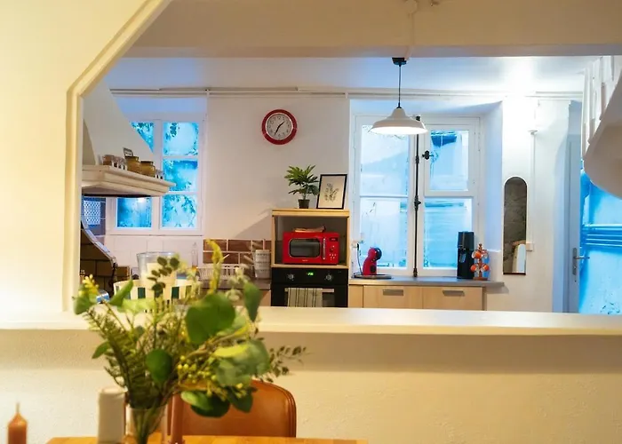 Holiday home Cosy Traditional Old Stone Townhouse In Bastide
