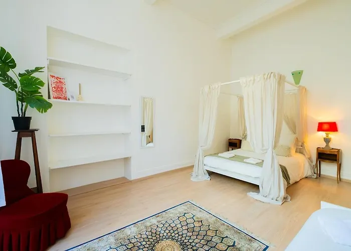 Holiday home Cosy Traditional Old Stone Townhouse In Bastide Carcassonne