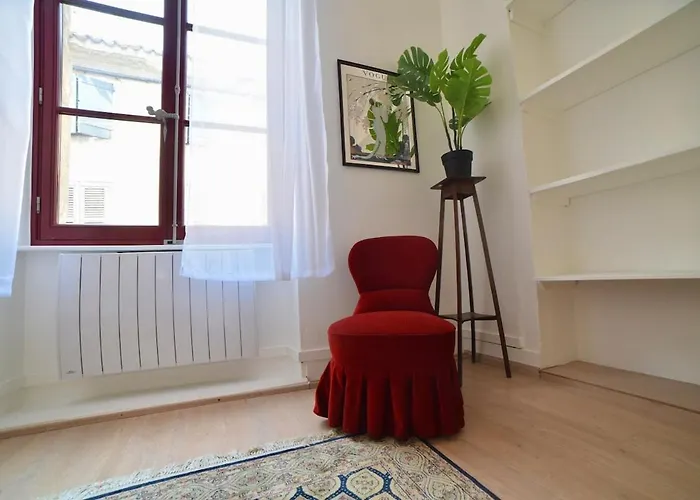Holiday home Cosy Traditional Old Stone Townhouse In Bastide Carcassonne