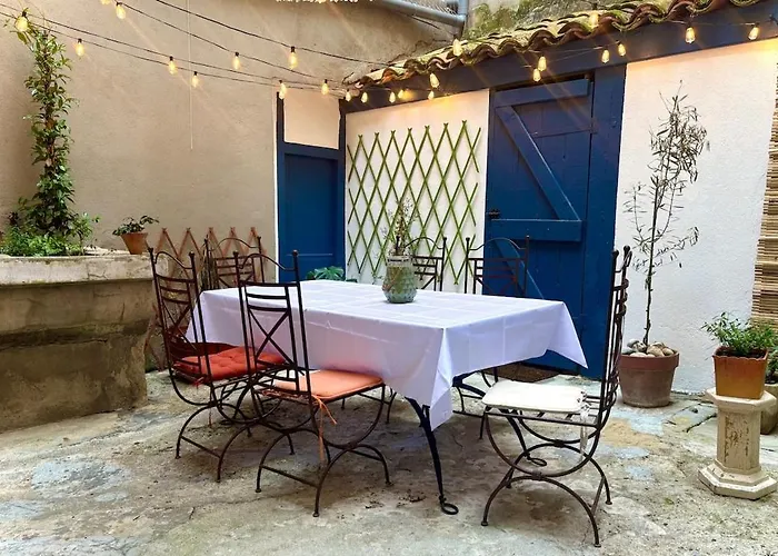Cosy Traditional Old Stone Townhouse In Bastide Holiday home *
