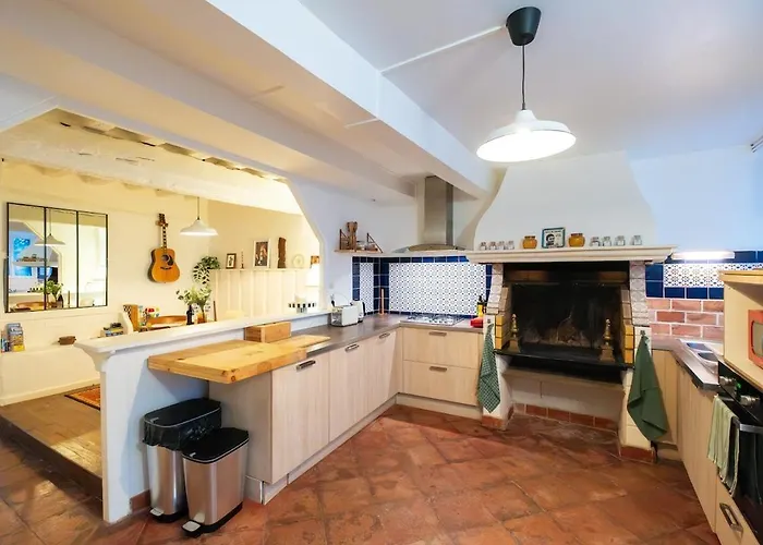 Holiday home Cosy Traditional Old Stone Townhouse In Bastide