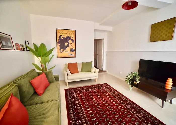 Holiday home Cosy Traditional Old Stone Townhouse In Bastide Carcassonne
