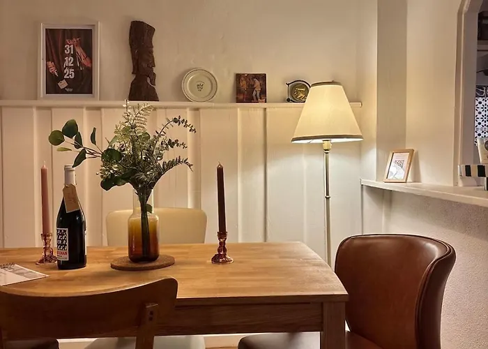 Cosy Traditional Old Stone Townhouse In Bastide Holiday home *