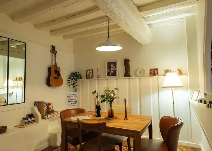 Holiday home Cosy Traditional Old Stone Townhouse In Bastide Carcassonne