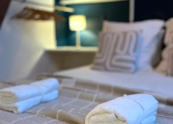 Holiday home Cosy Traditional Old Stone Townhouse In Bastide Carcassonne